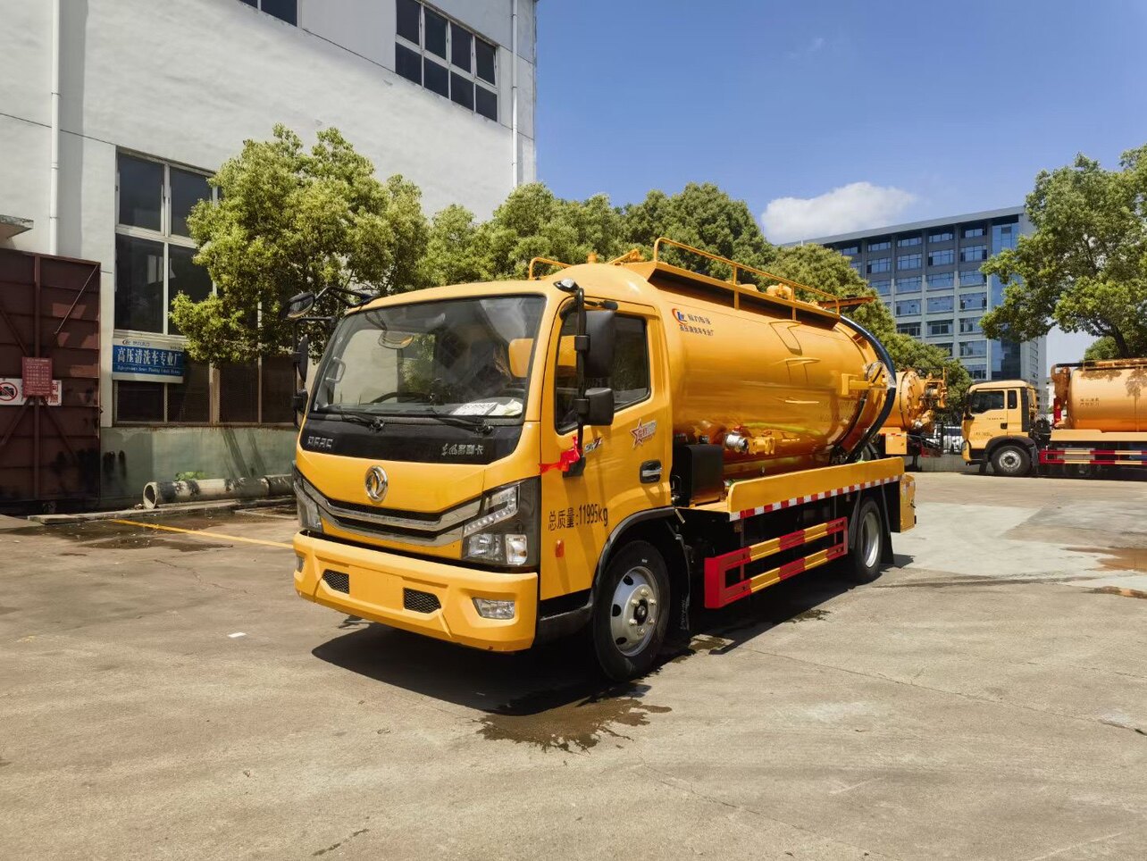 5方清洗吸污车联合疏通下水道