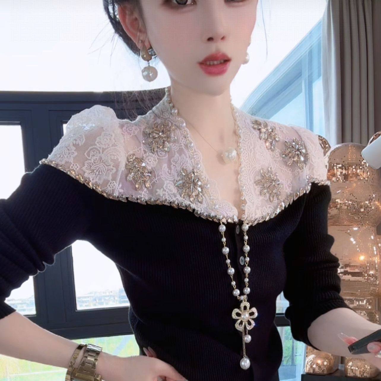 蕾丝镂空V领针织衫女早秋高级感修身显瘦重工烫钻内搭打底衫上衣