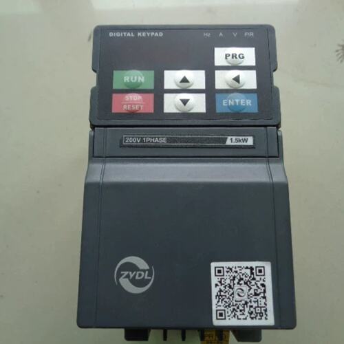 议价INVERTER 变频器 DF900-S0015T2B 220V 1.5KW 实物图片
