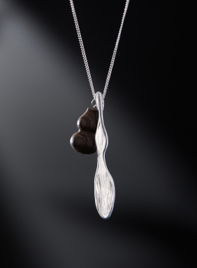 轻奢ins风檀木葫芦银色毛衣项链