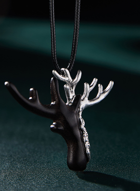 一鹿生财檀木鹿头手工毛衣链