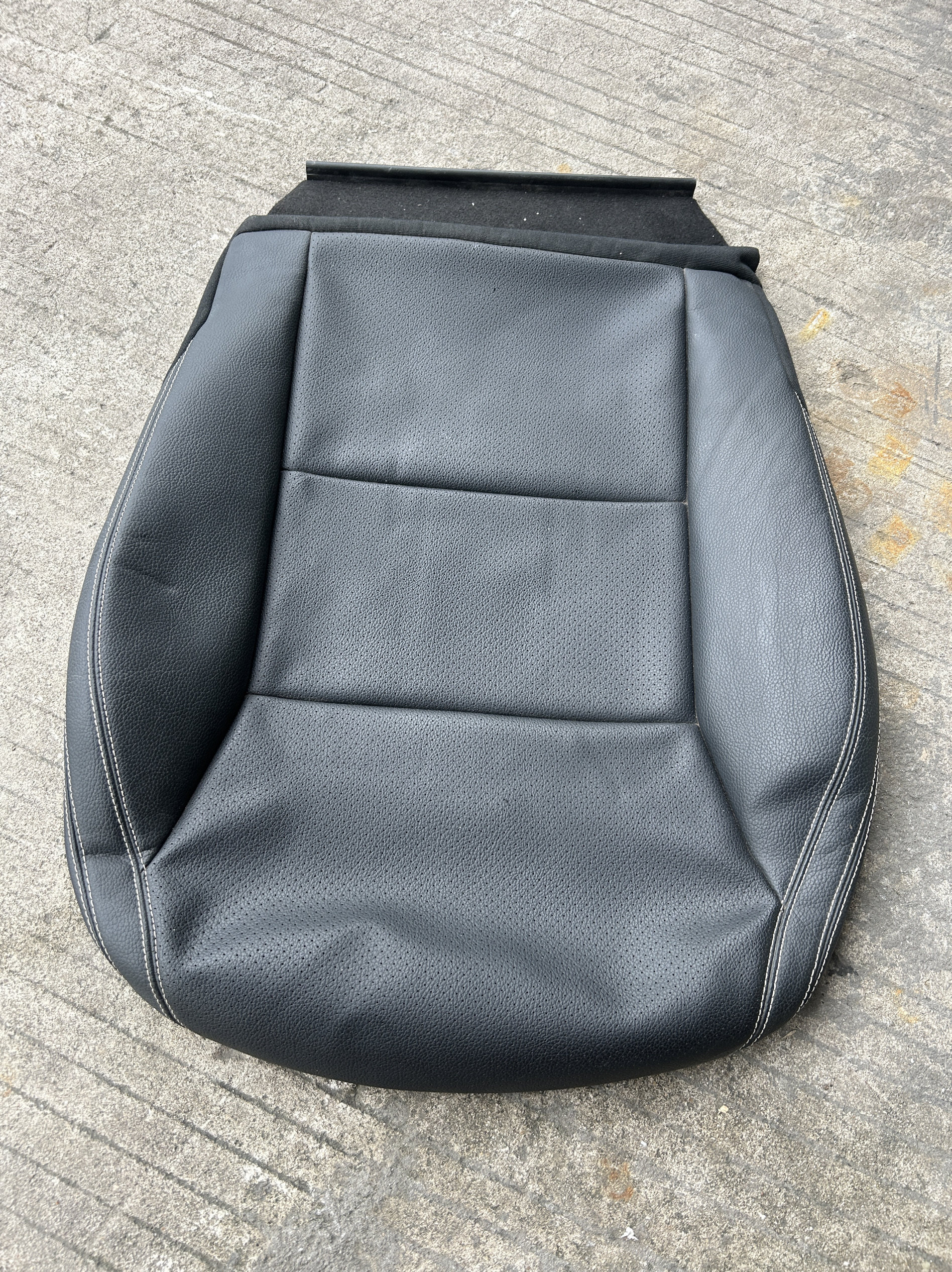 适用奔驰GLA200 GLA260 B200 CLA200坐垫皮套 座椅皮垫座位皮原车