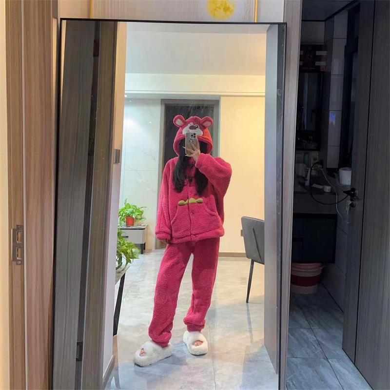 冬季毛毛草莓熊加绒加厚蝙蝠袖外穿家居服套装女士时尚睡衣两件套