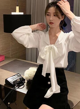 新款衬衫蝴蝶结女装潮长袖淑女内搭V领jk制服宽松春季衬衣女2025