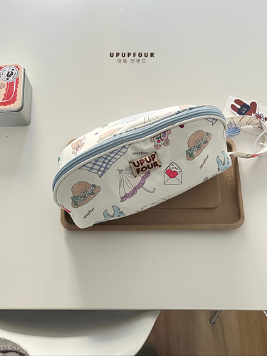 upupfour「加州假日」韩国原创可爱便携大容量立体化妆包收纳袋
