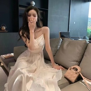 荷叶边海边度假仙女长裙 温柔风气质流光吊带连衣裙女法式