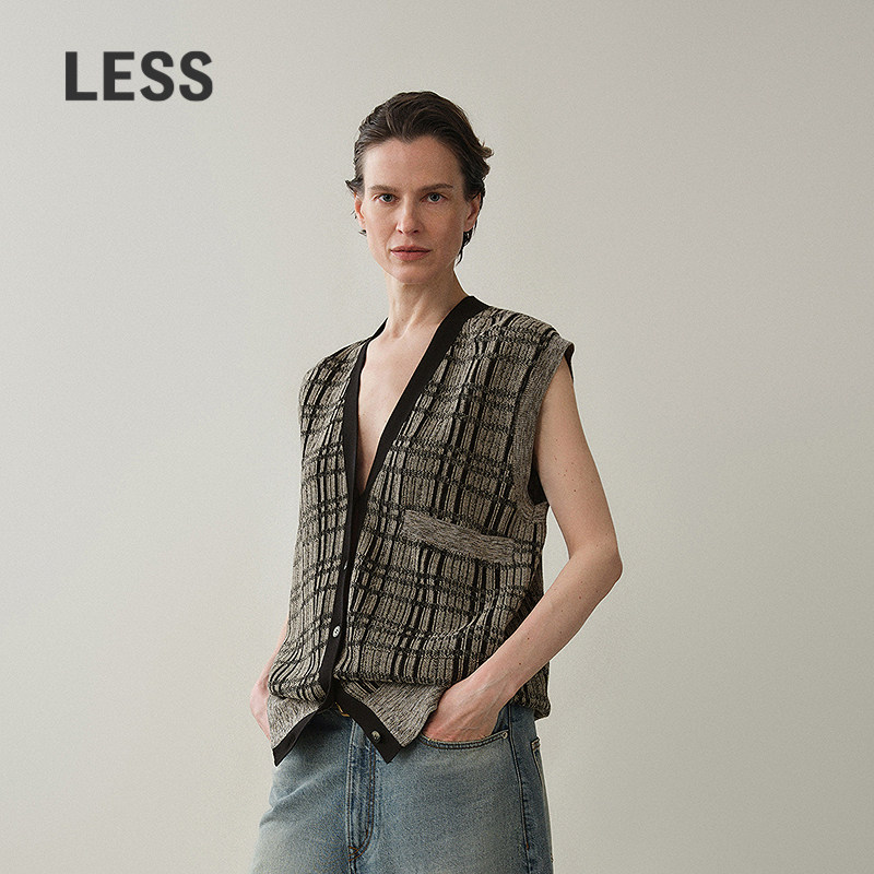 LESS复古格纹V领马甲女图片