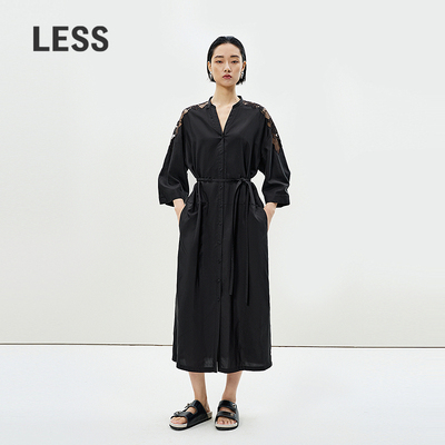 LESS蕾丝拼接绣花连衣裙