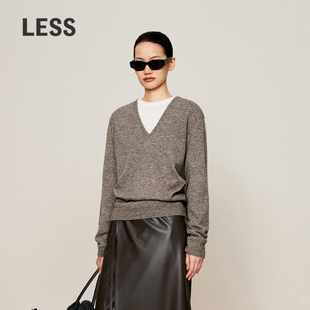 女秋冬简约气质V领毛衣2O0310560 LESS亲肤套头针织衫 0压系列