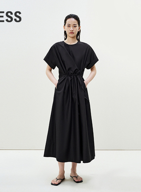 LESS夏圆领短袖连衣裙女黑色简约通勤收腰裙子含桑蚕丝2P5G12020