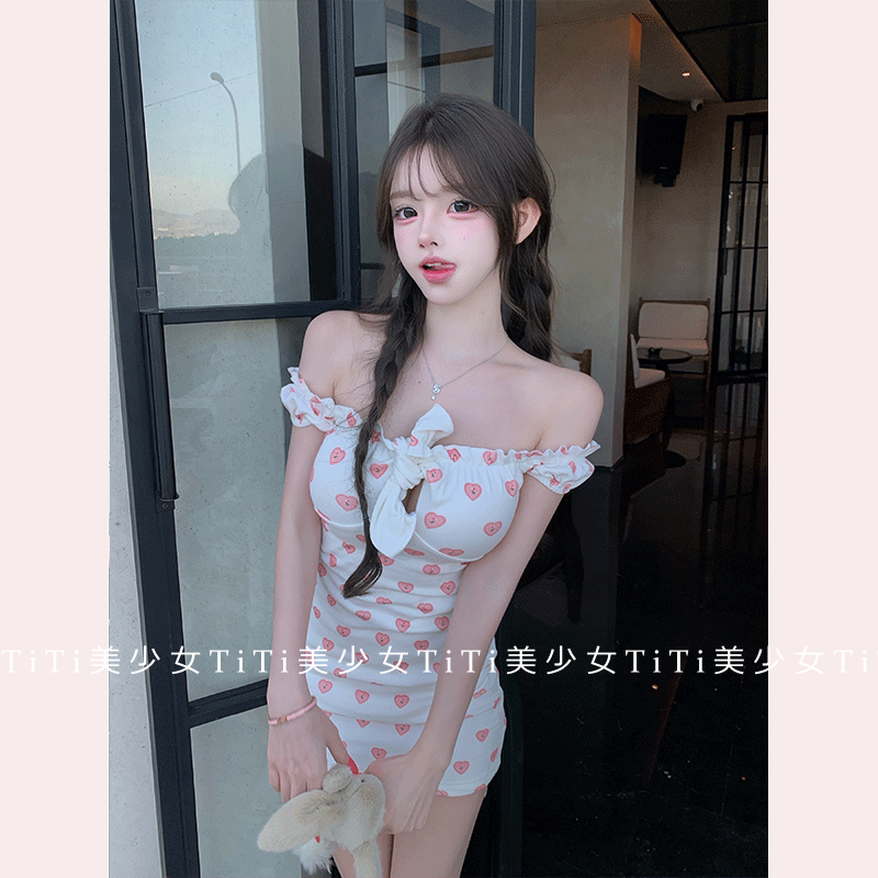 【TiTi美少女】粉色爱心印花包臀连衣裙甜美一字肩收腰包臀短裙