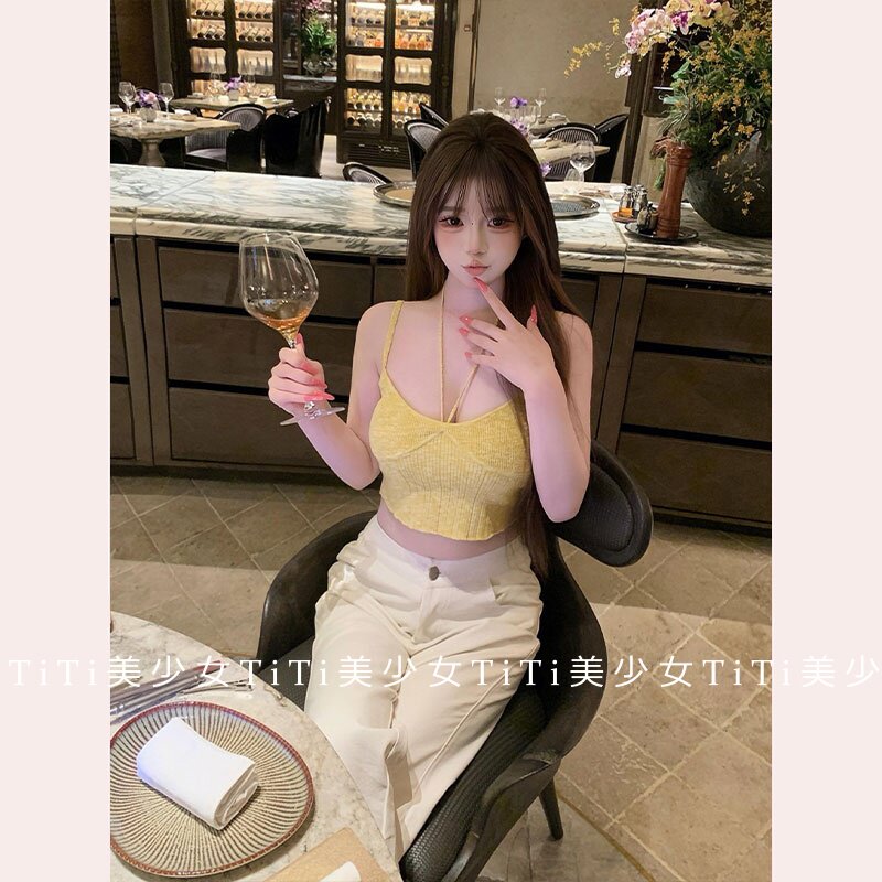 【TiTi美少女】纯欲风减龄露腰挂脖背心针织修身辣妹气质短款上衣