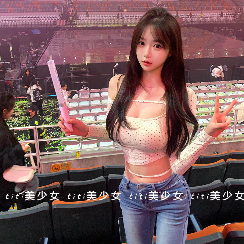 【TiTi美少女】纯欲风波点斜肩性感长袖打底露锁骨显瘦百搭上衣,女装/女士精品,大码内搭,淘宝优惠券,粉丝福利购,淘宝优惠卷