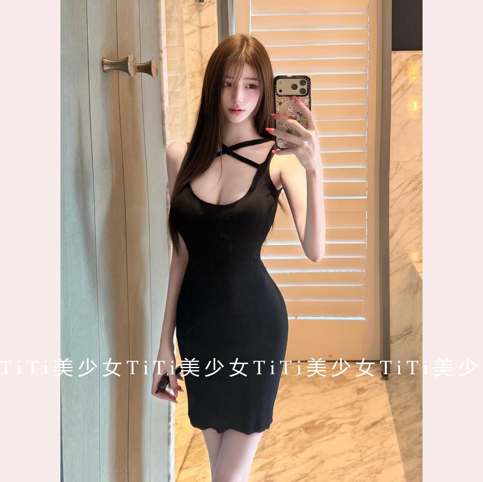【TiTi美少女】性感挂脖系带连衣裙女2026新款修身显身材包臀短裙