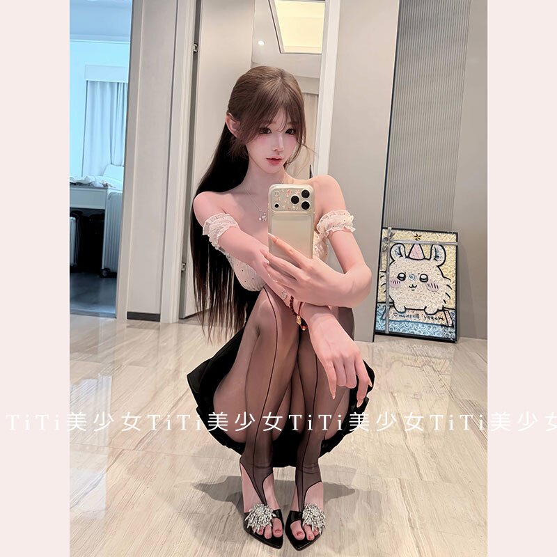 【TiTi美少女】撞色波点网纱拼接方领泡泡袖T恤收腰显瘦短款上衣