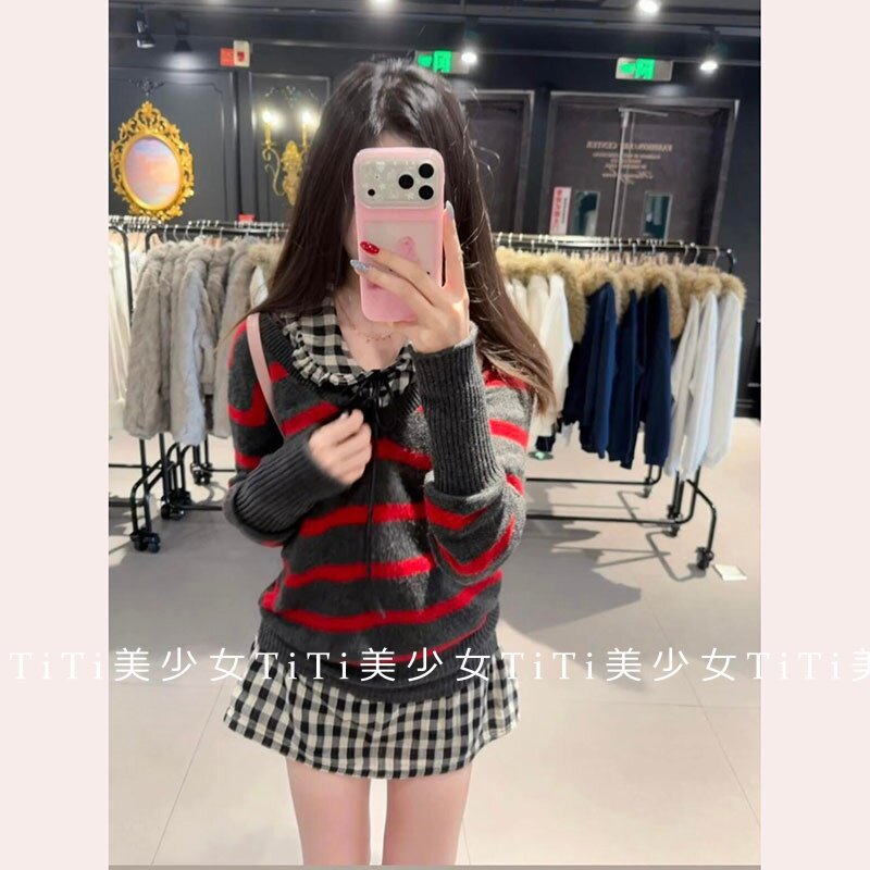 【TiTi美少女】秋冬复古格纹娃娃领连衣裙条纹撞色v领针织衫毛衣