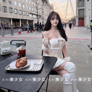 显瘦短款 两穿麻花镂空挂脖背心甜美辣妹修身 上衣 TiTi美少女