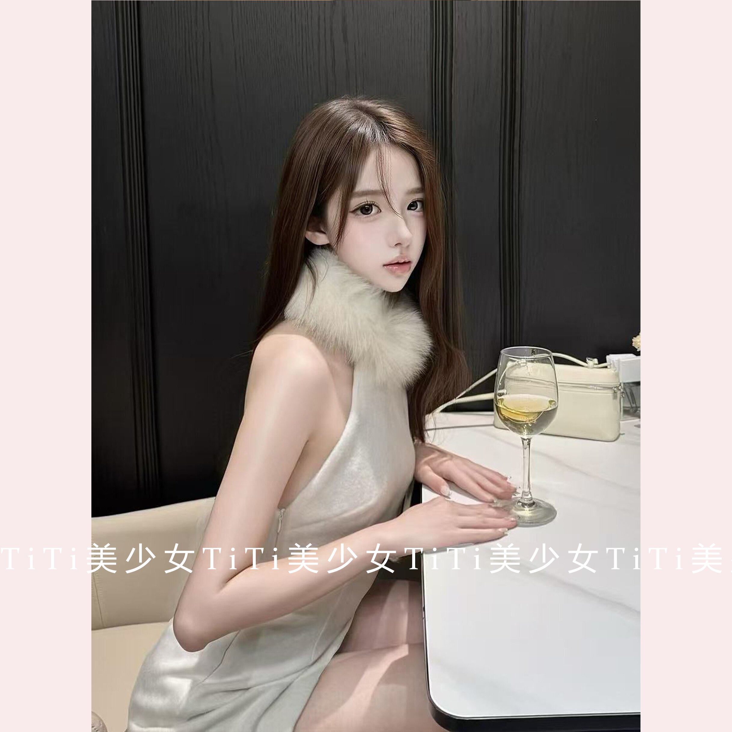 【TiTi美少女】纯欲冬日战裙狐狸毛领口毛呢连衣裙可爱少女感短裙