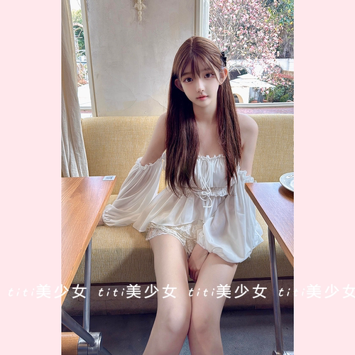【TiTi美少女】新款纯欲一字肩褶皱荷叶边修身灯笼长袖挂脖上衣