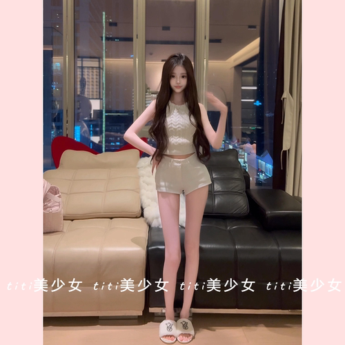 辣妹露背修身打底无袖短款上衣