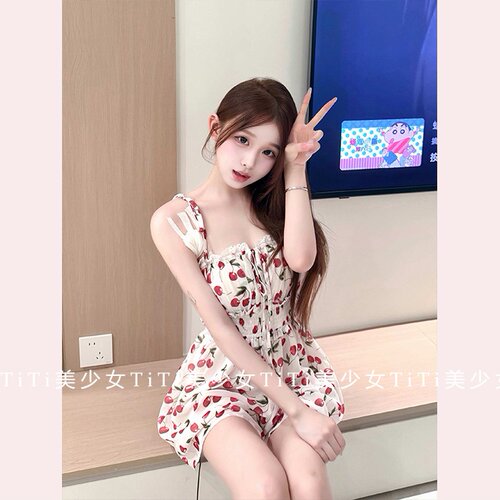 性感纯欲设计绑带吊带裙