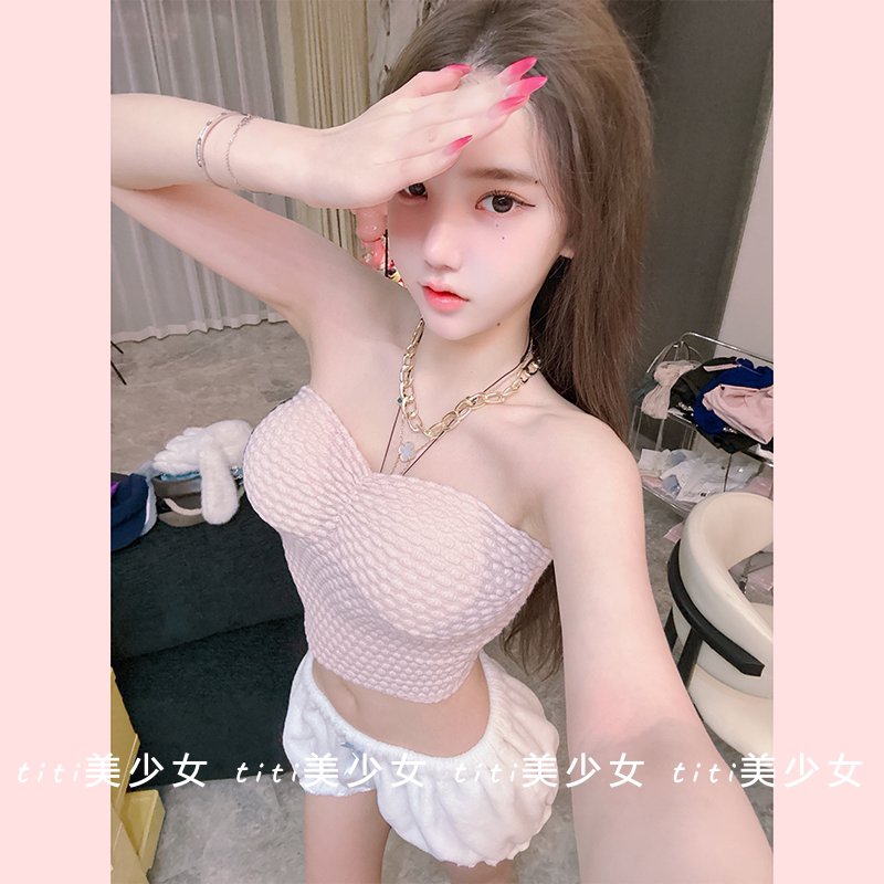 【TiTi美少女】挂脖聚拢背心女2026春夏新款短款辣妹美背吊带上衣