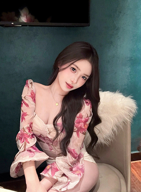 【TiTi美少女】印花方领长袖衬衫女春季收腰鱼骨短款紧身绝美上衣