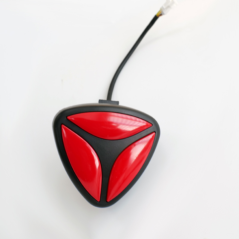 适用雅迪电动车速迅轻摩版YD600DQT-4C车尾灯LED灯12V电动车尾灯