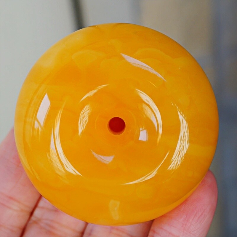 正品天然俄料焦皮料满蜡鸡油黄蜜蜡 平安扣 吊坠文玩工艺珠宝饰品