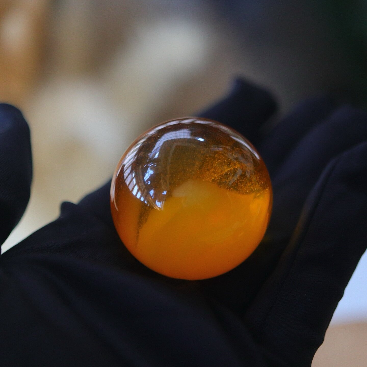 正品天然俄料精品溶洞金沙蜜蜜蜡37.5mm圆珠单珠吊坠文玩珠宝饰品