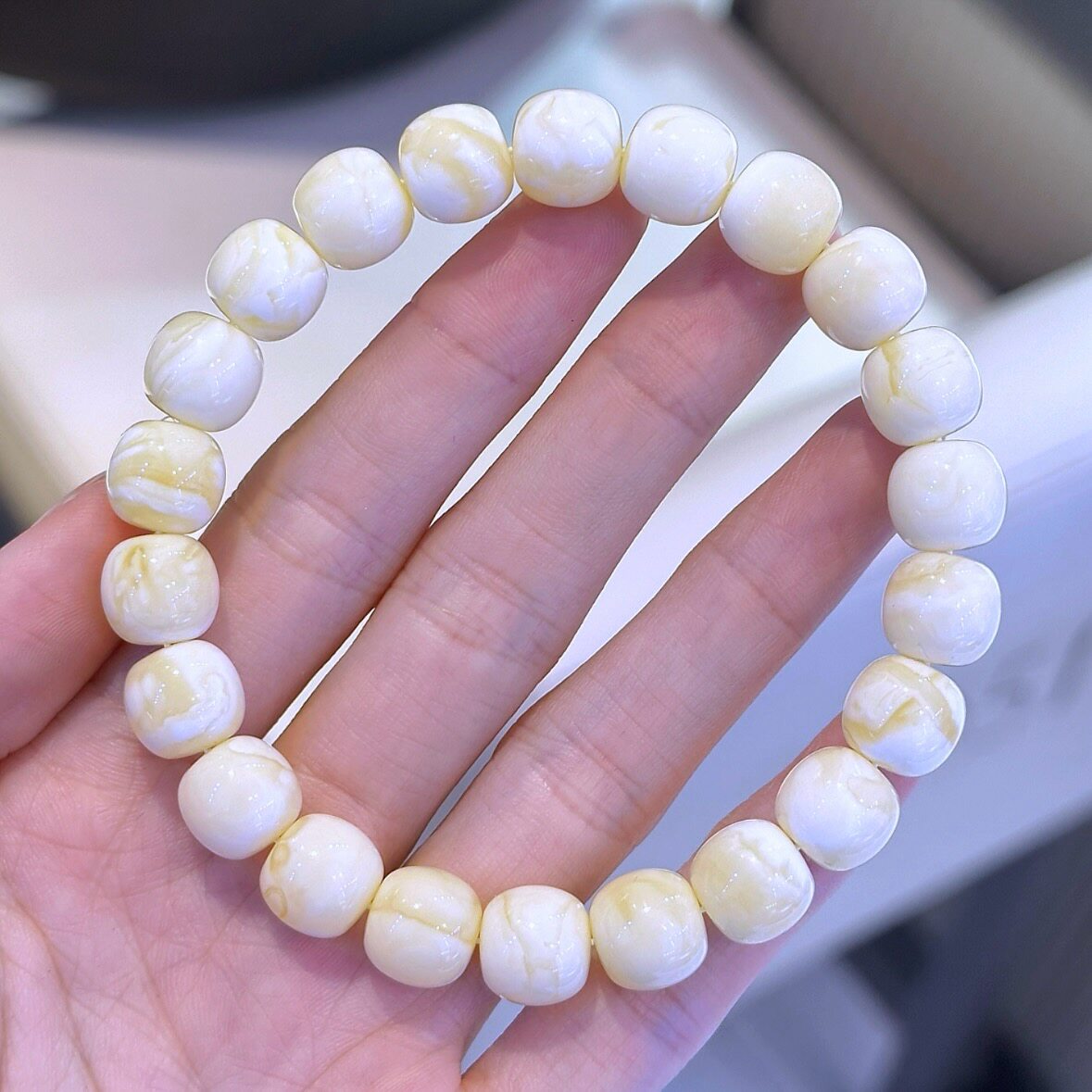 正品天然俄料精品浓白花蜡蜜蜡10mm高桩老型单圈手链文玩珠宝饰品