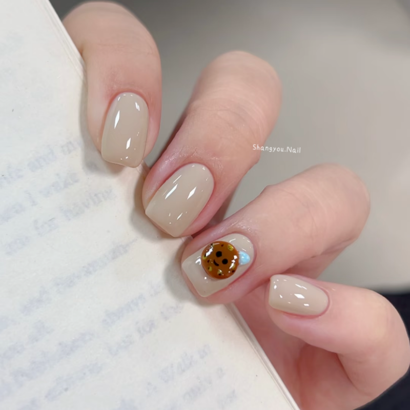 纯手工穿戴甲简约涂鸦成品甲片显白纯色美甲燕麦短款假指甲贴订制,彩妆/香水/美妆工具,穿戴甲/甲片,淘宝优惠券,粉丝福利购,淘宝优惠卷