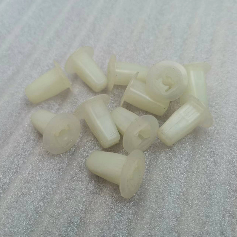 适配三菱猎豹V31V33内踏板螺丝底座奇兵黑金刚尾门地板压条固定座,汽车零部件/养护/美容/维保,仪表台/中控台,淘宝优惠券,粉丝福利购,淘宝优惠卷