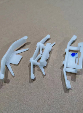 适配三菱帕杰罗V73V77V93V97流落水槽卡子飞腾车顶黑色装饰条卡扣