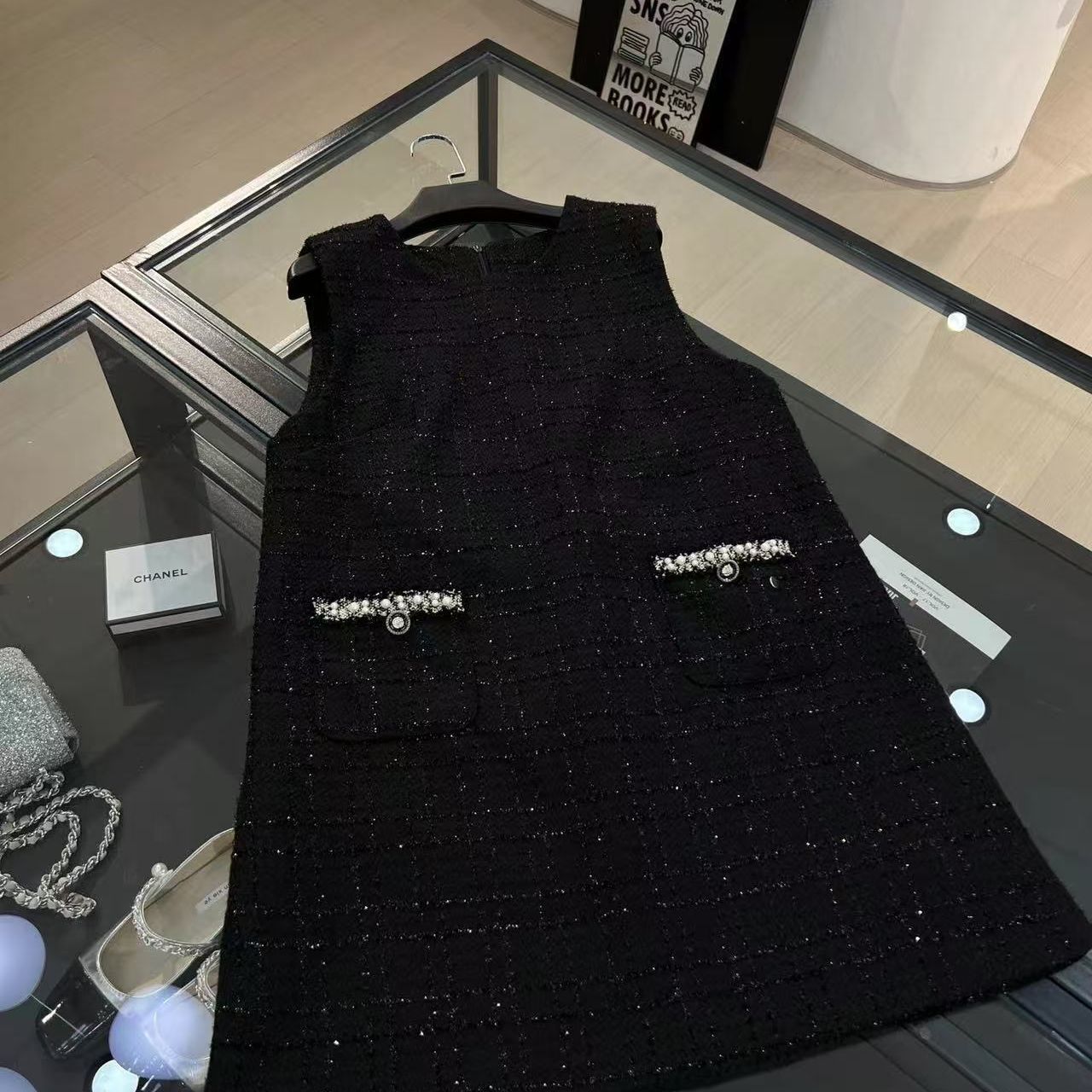 【爆米花专享】香风毛呢黑色背心气质女装新款秋冬2025无袖连衣裙