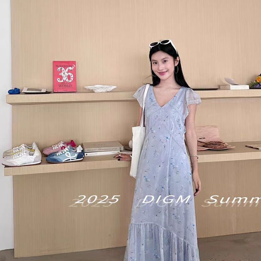【小乐专享】2025度假新款气质碎花夏季连衣裙收腰法式长裙显瘦