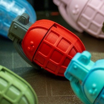 手榴弹电脑开机启动键