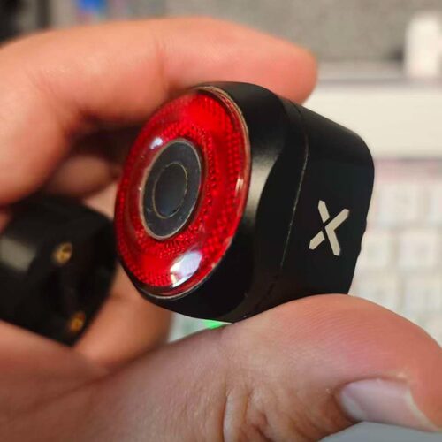 自行车尾灯支架底座卡扣xoss车灯配件garmin佳明公路坐垫闪电通用