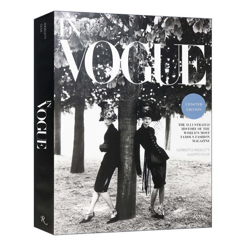 英文原版 In Vogue 《Vogue》杂志经典时尚摄影服装作品集 Dior大牌潮流时尚服装设计作品 英文版