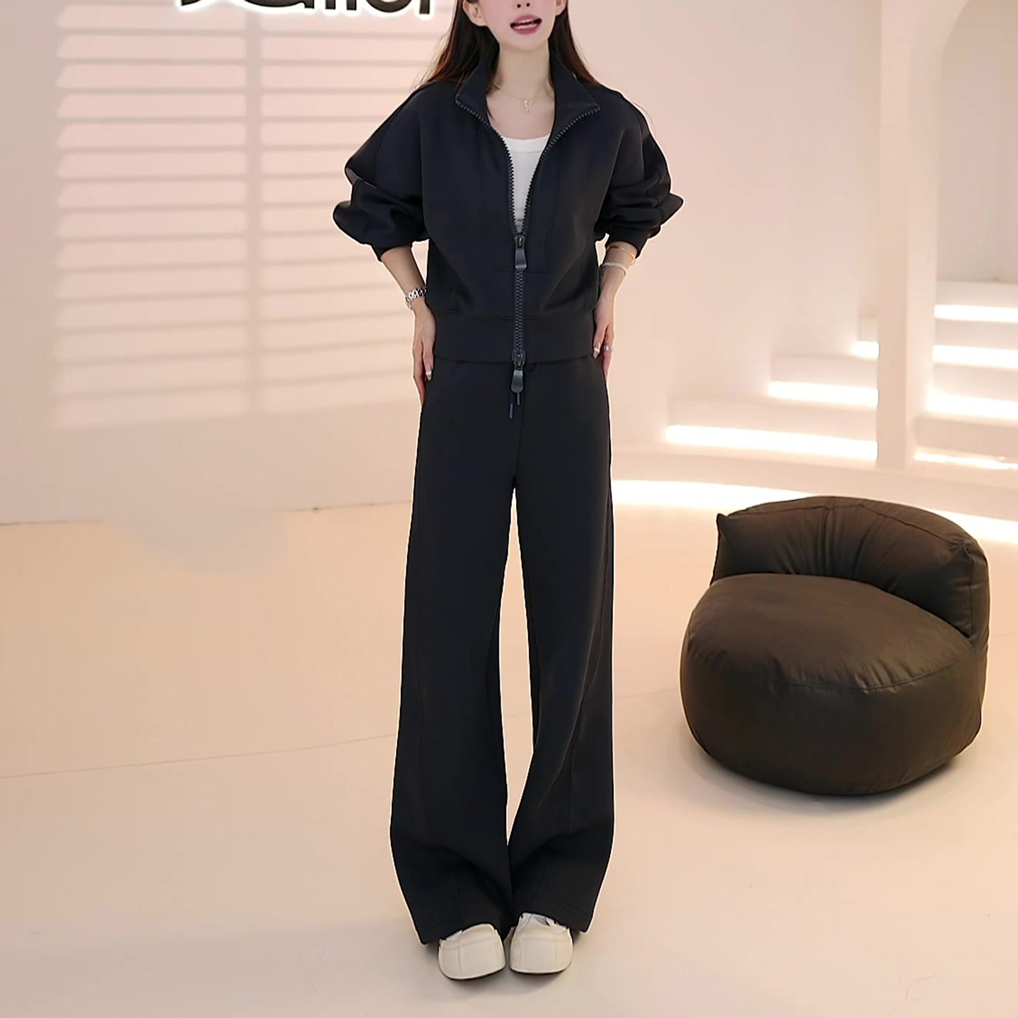 高级感休闲套装女春秋设计感立领拉链外套阔腿裤酷飒风穿搭两件套