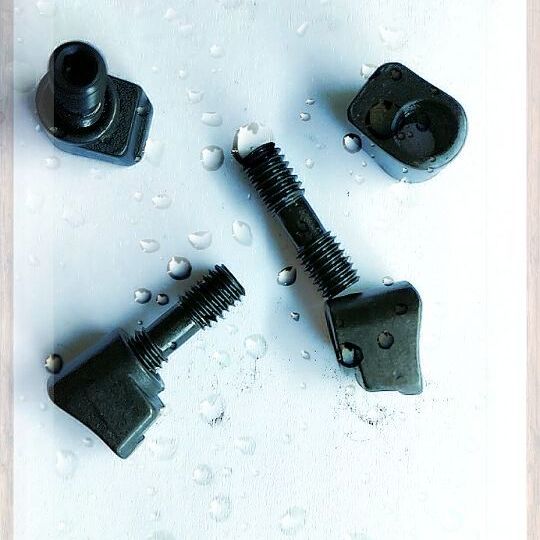 12.9级株州钻石可转位铣削刀具FMD02刀盘压板W18N压块DM6*20A螺丝