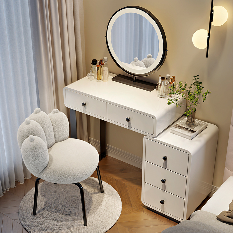 烤漆全实木梳妆台奶油风化妆台