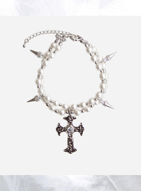 有猫在Catsin 秩序系列「生刺」锤纹熔岩银色十字坠双层珍珠手链