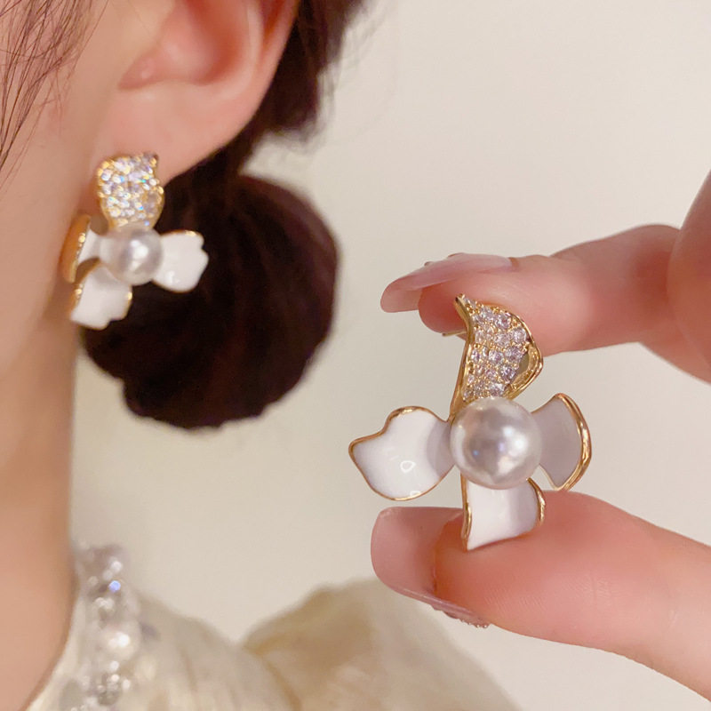 法式气质复古滴油立体镶钻花朵耳钉女甜美百搭小众设计感耳环新款