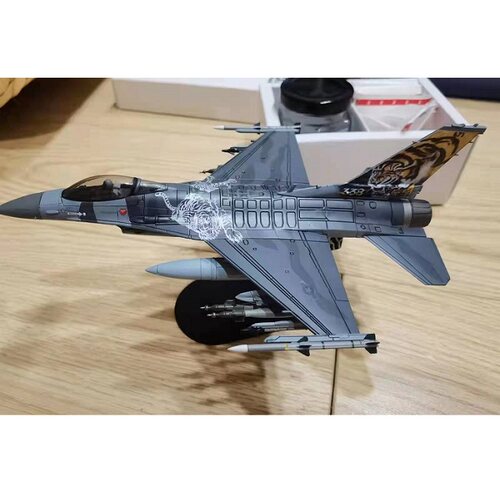 hm收藏家1/72美军f-16涂装战斗机