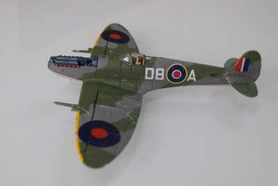 Corgi 狗仔 AA31925 1/72 英国 喷火 Mk IX 战斗机 Dick Audet