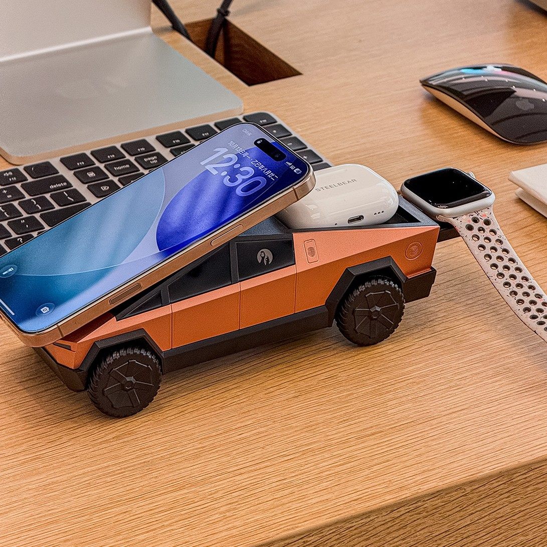 赛博皮卡多功能三合一无线充