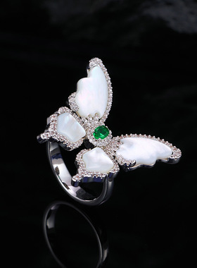 中式轻奢定制款天然贝壳蝴蝶戒指高级感微镶锆石开口指环昆虫手饰