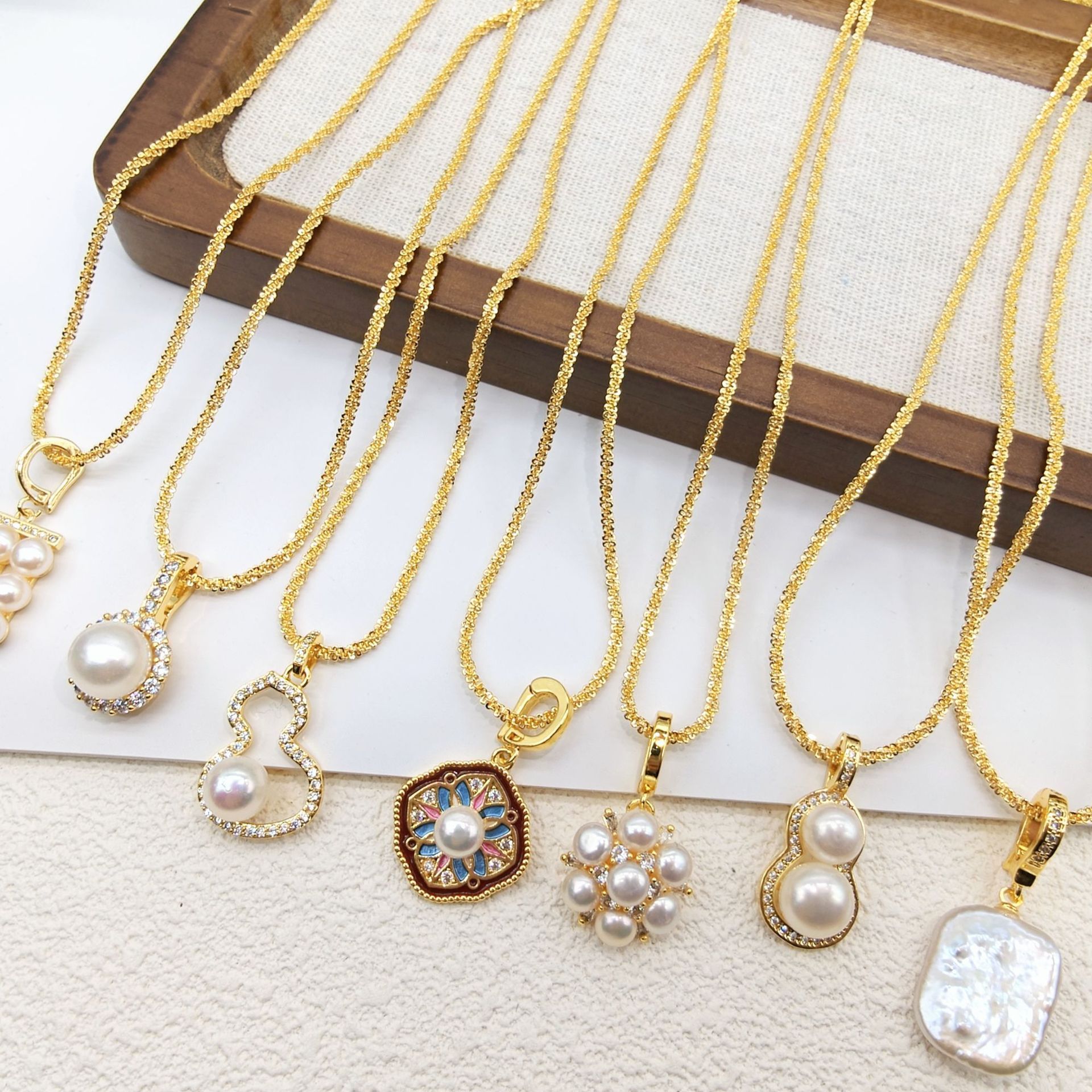 小巧精致天然淡水珍珠吊坠项链四叶草18K包金微镶锆石首饰