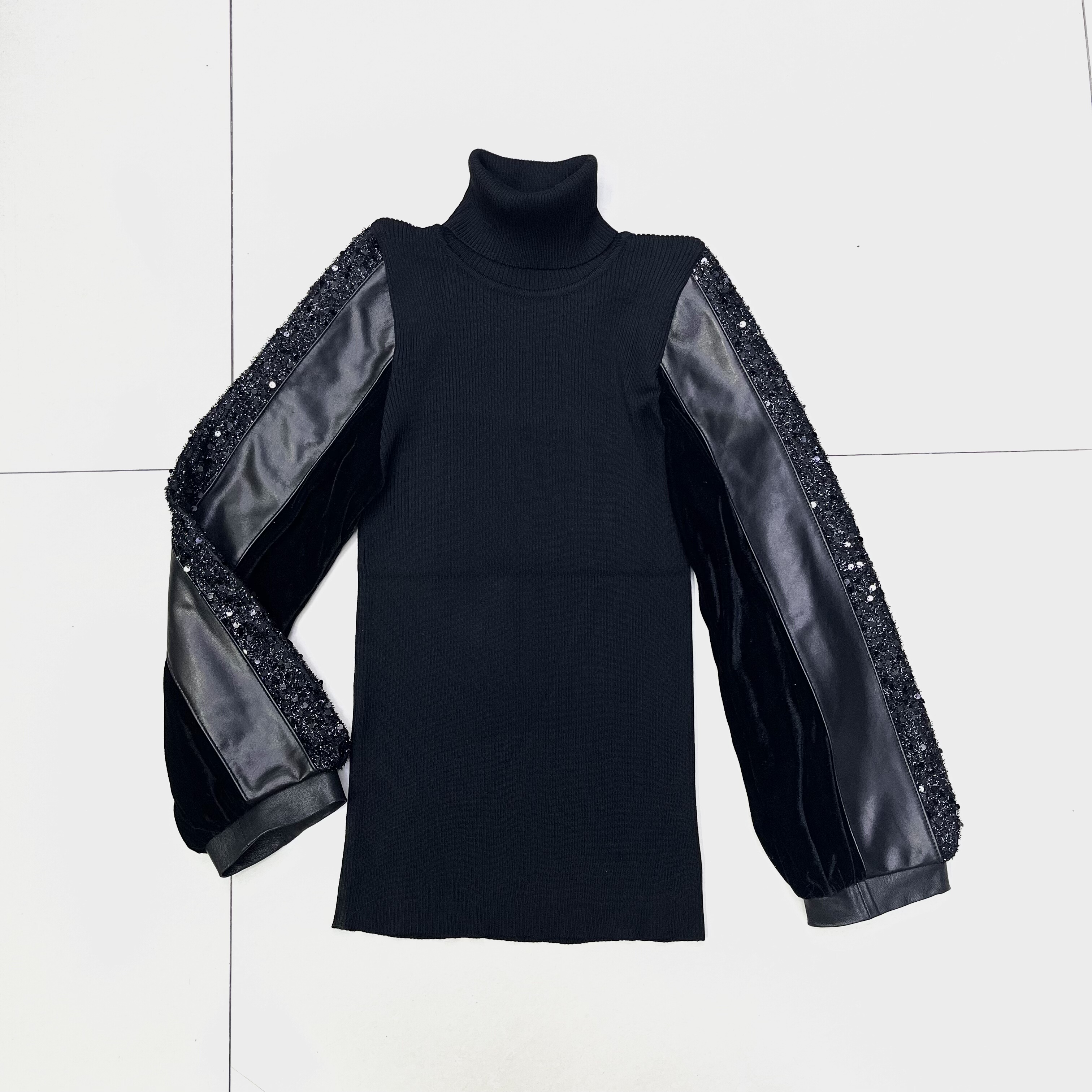 2025秋冬新款皮袖针织打底衫，亮片羊皮袖里加绒套头针织衫